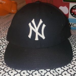 Yankees fitted cap